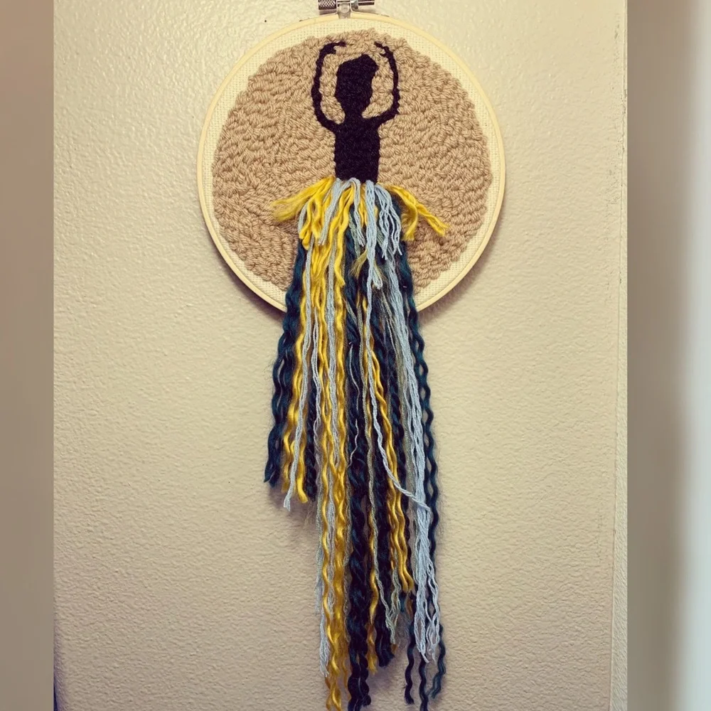 Ballerina punch needle wall art/hair bow holder!! - Picture 1 of 11